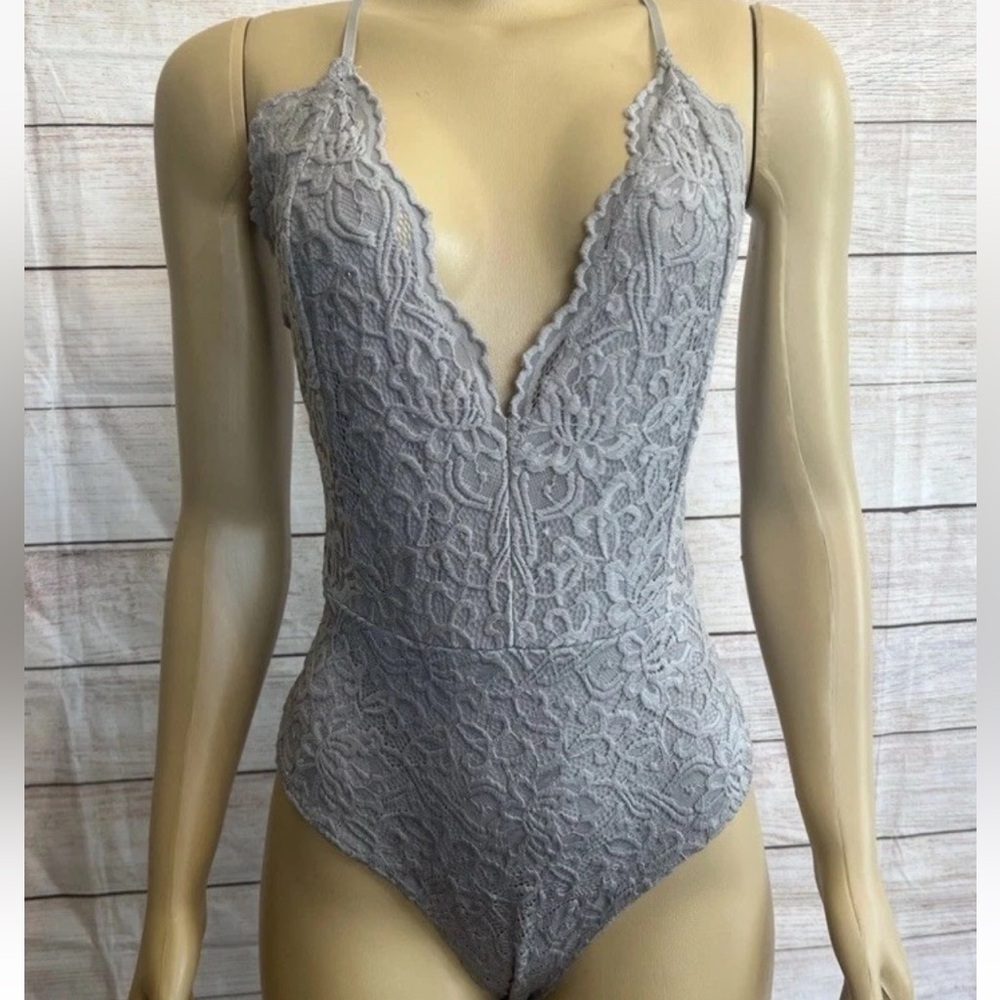 NWT Windsor Light Blue Lace Bodysuit. Medium